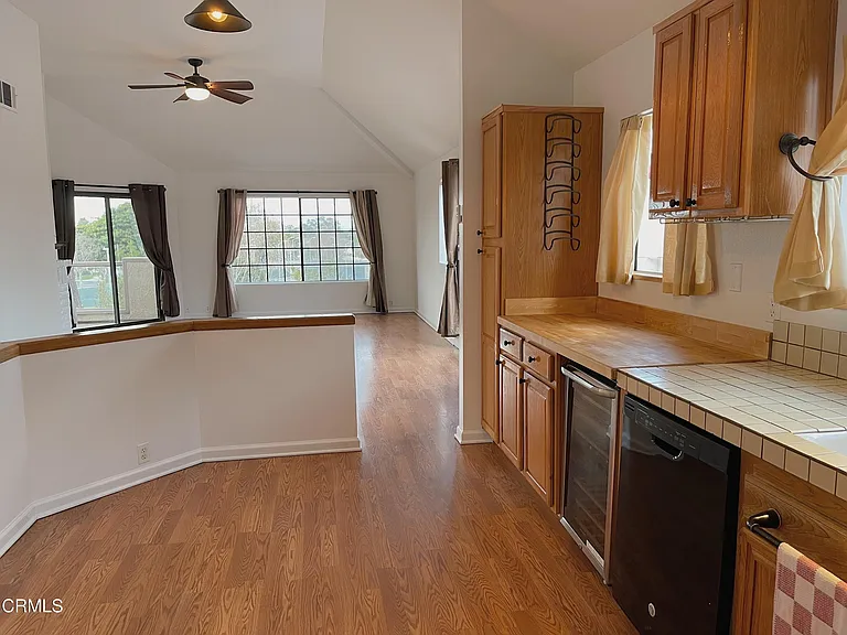 727 Island View Cir — Photo 10