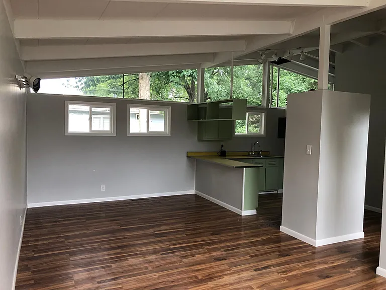 4703 Delaware St — Photo 10
