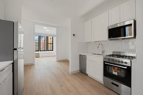 308 W 82nd St #5A Photo 1