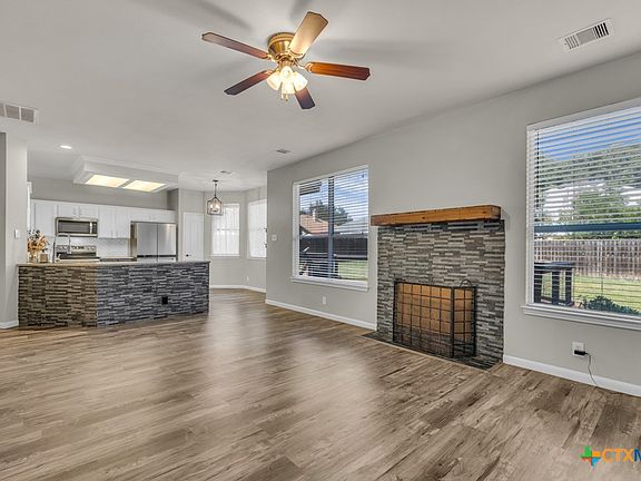 4th image of 197 Tapwood Ln