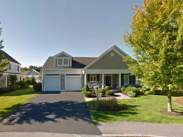 22 Farm Gate Road, Falmouth, ME 04105