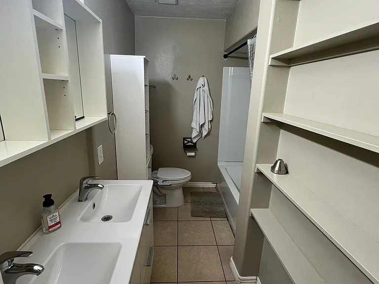 530 N 800 W — Photo 7