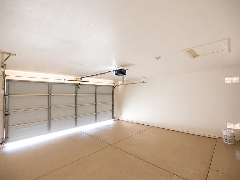 7408 E Knowles Ave — Photo 27