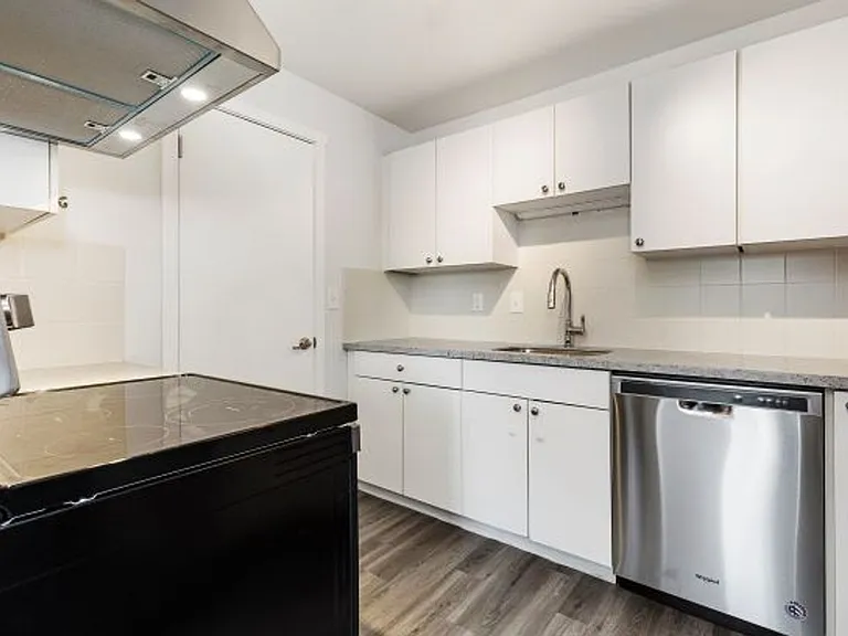 Ekilai Apartments - Spacious 1 Bed, 2 Bed Units & 3 Bed Units, w/ Private Balcony ~ Designer fini... — Photo 44