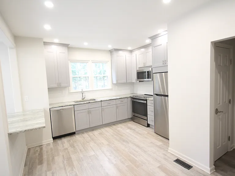 7 Princeton Ave #1 — Photo 28