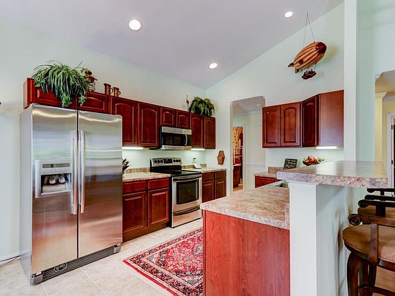 4th image of 8780 Carriage House Way