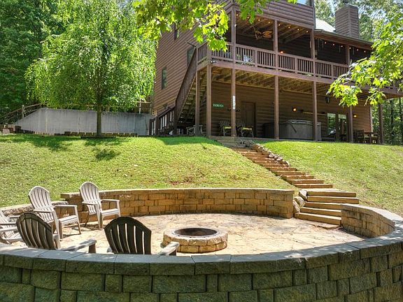2nd image of 479 Lake Forest Dr