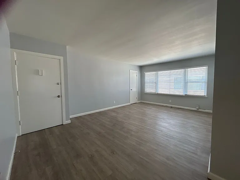 4634 W El Segundo Blvd — Photo 3