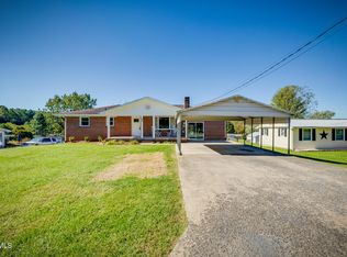 229 Crockett St, Bluff City, TN 37618