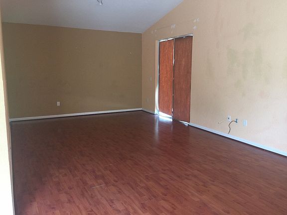 Additional Living Room