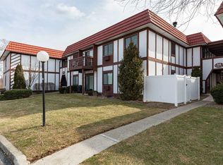14 Skyline Dr, Fishkill, NY 12524