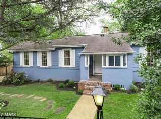 2826 Lorcom Ln, Arlington, VA 22207