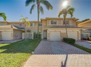 2210 NW 171st Ter, Pembroke Pines, FL 33028