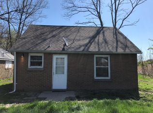 2410 N Prichard Rd, Peoria, IL 61615