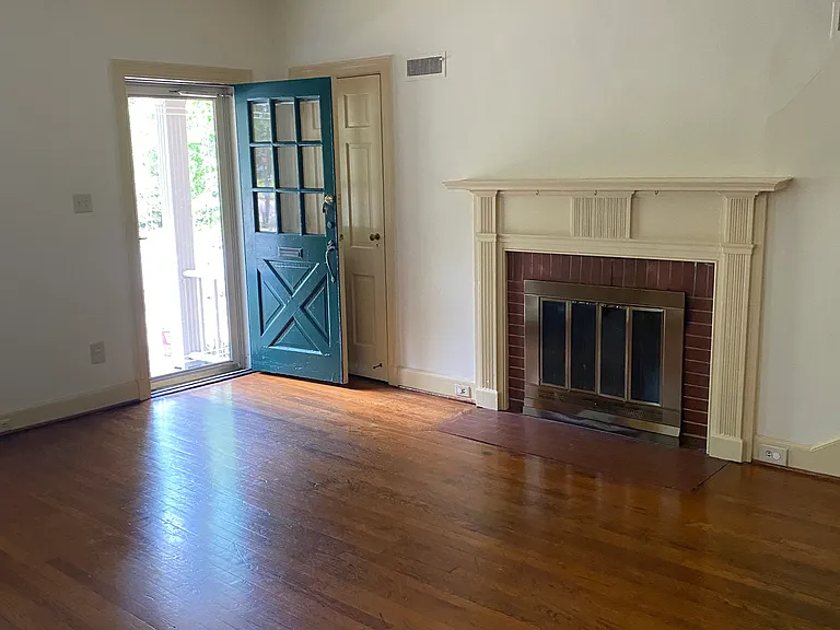 600 N Gregson St — Photo 2