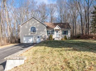 29 Ridge Rd, Hopewell Junction, NY 12533