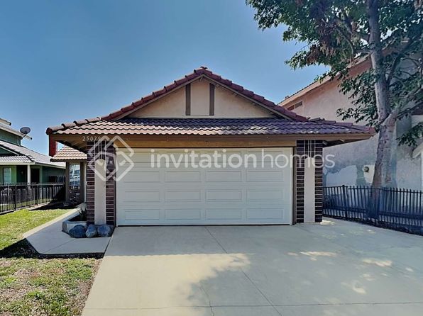 25079 Dana Ln