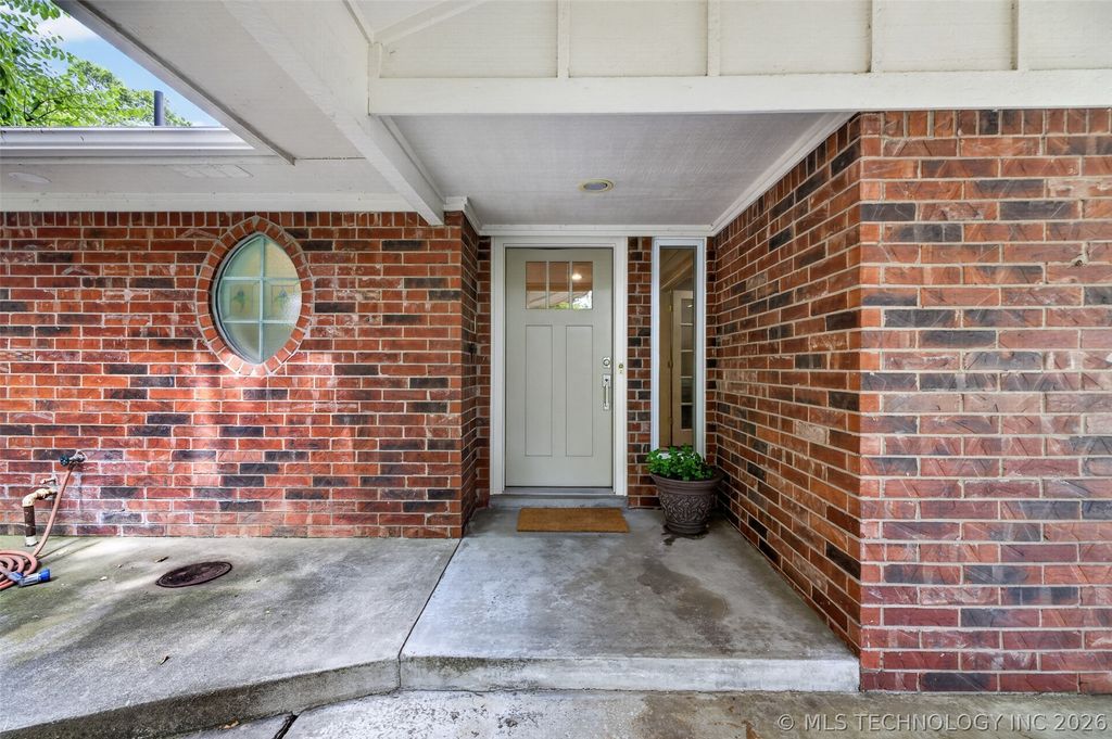 10218 S Sandusky Ave, Tulsa, OK - View 5