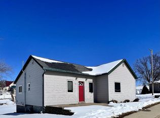 608 Spring St, Highland, WI 53543