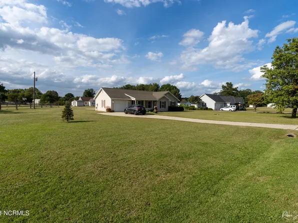 103 Plantation Road, Rockingham, NC 28379