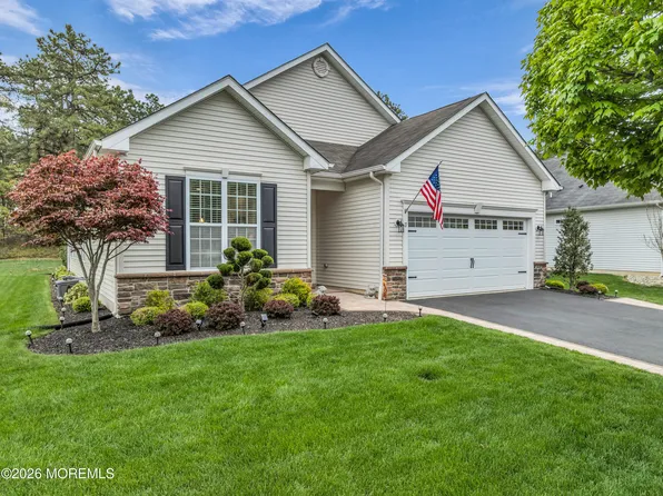 37 Woodview Drive, Whiting, NJ 08759