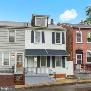 664 Poplar St, Lancaster, PA, 17603