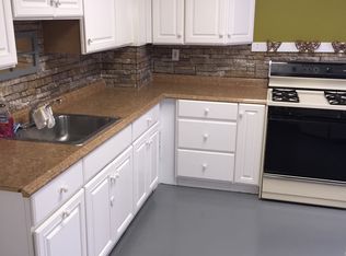 1106 Green St, Marcus Hook, PA 19061