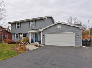 5612 Riviera Dr, Racine, WI 53406