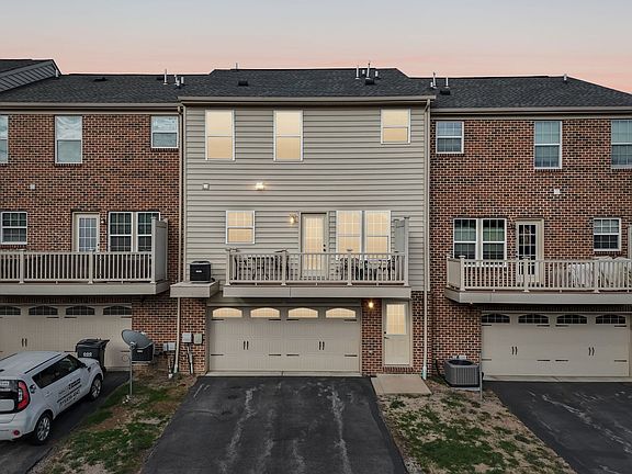4th image of 705 Broadmore Ln