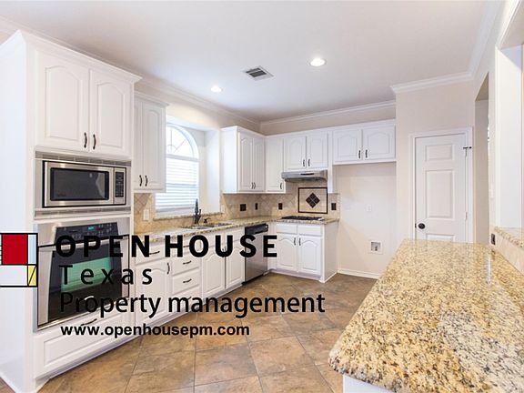 3rd image of 1104 Taylor Ln