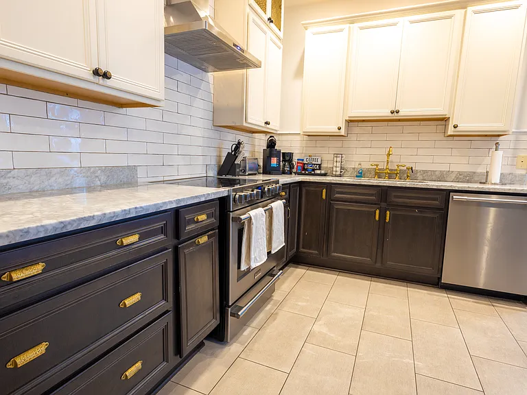 3024 Napoleon Ave — Photo 10
