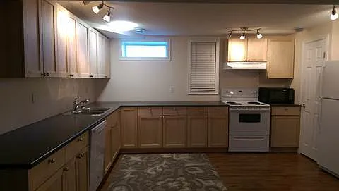 12 Lark St #1A — Photo 6