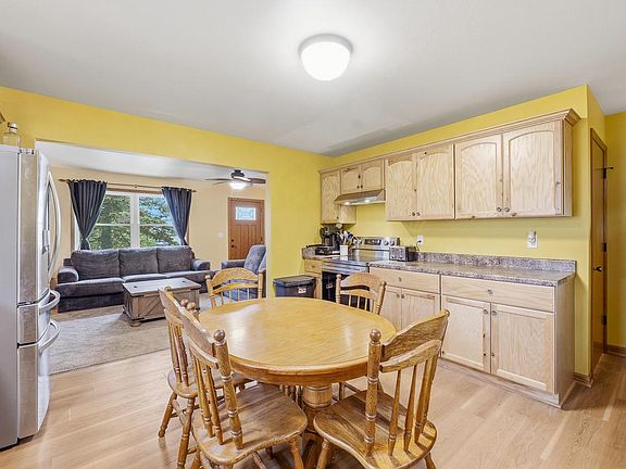 4th image of 118 Highland AVENUE