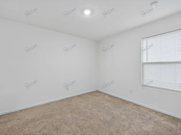 4041 Arklow St — Photo 9