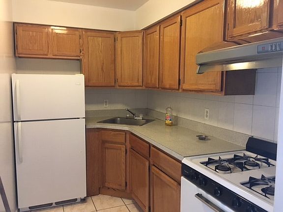 full kitchen