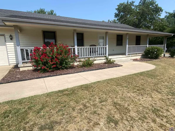 3701 SW Moundview Dr, Topeka, KS 66610