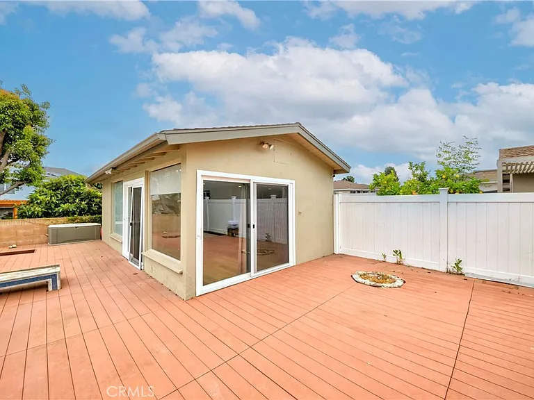 23404 Elm Ave — Photo 15