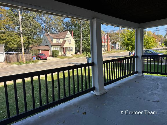 4th image of 1034 Hall St SE