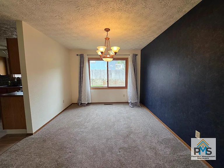 8991 Rendon Dr — Photo 4
