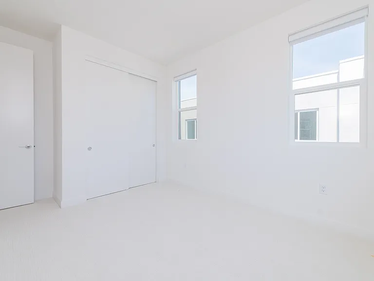589 S Lyon St — Photo 18