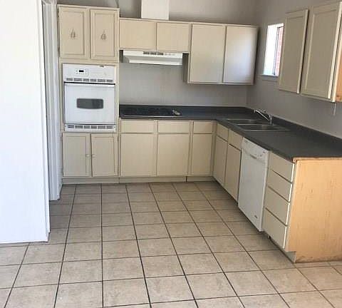 4th image of 5109 Wally Dr