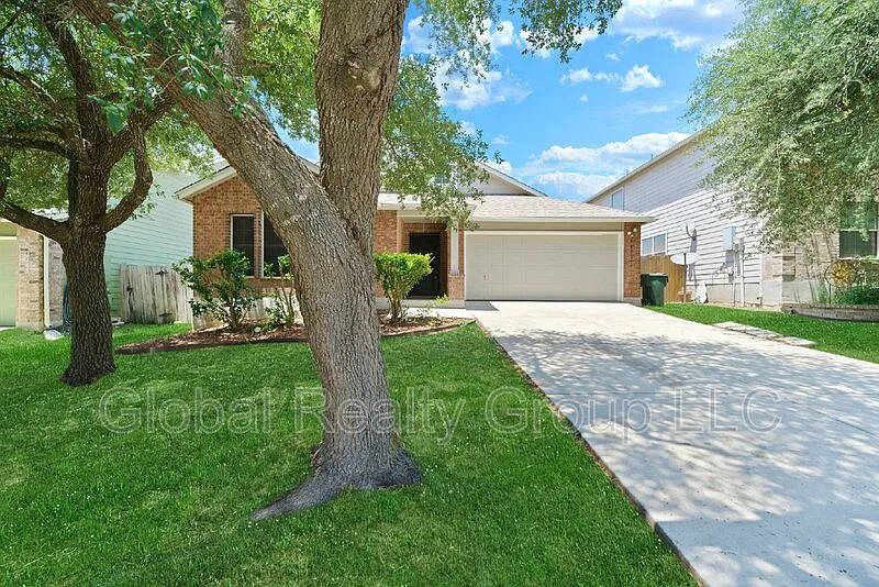 3 bed, 2.0 bath, 1549 sqft, $1,750 — Photo 2