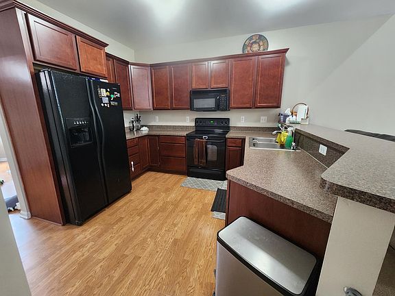 4th image of 48757 Stonebriar Dr #48757