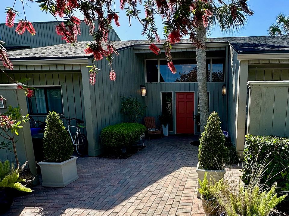 Front courtyard