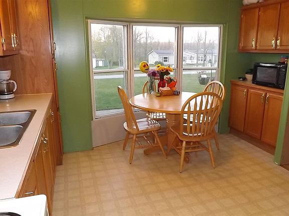 5th image of 6923 Zachary Ct W