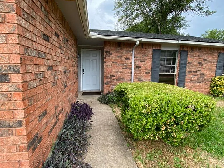7309 Ashcrest Ln — Photo 4