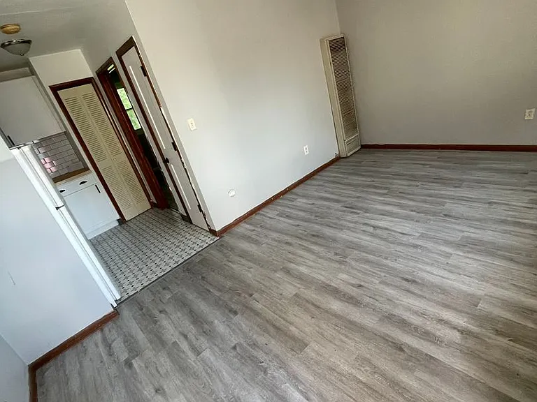 59 E Norwich Ave — Photo 21