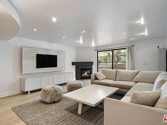 3rd image of 8788 Shoreham Dr APT 12