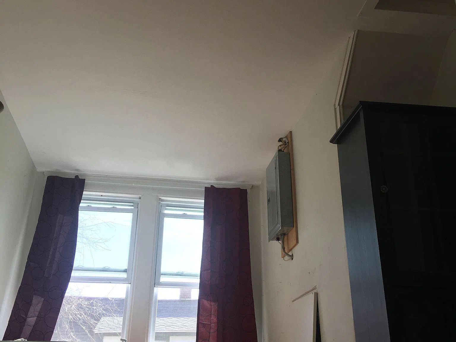 72 N Spring St — Photo 3