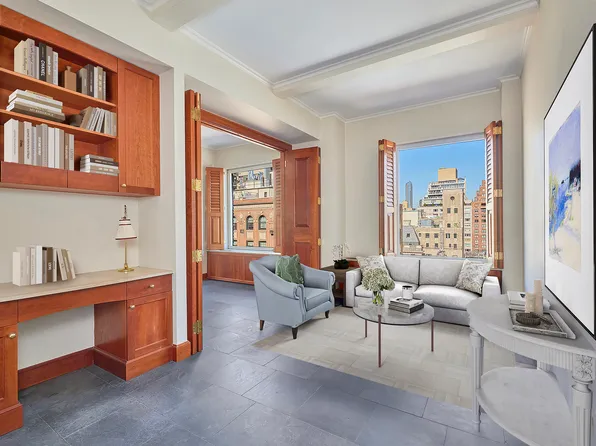 955 Lexington Avenue image 3 of 10